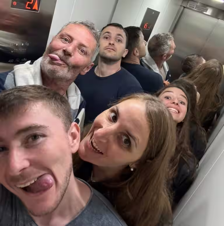 fun gen-z pic at the elevator